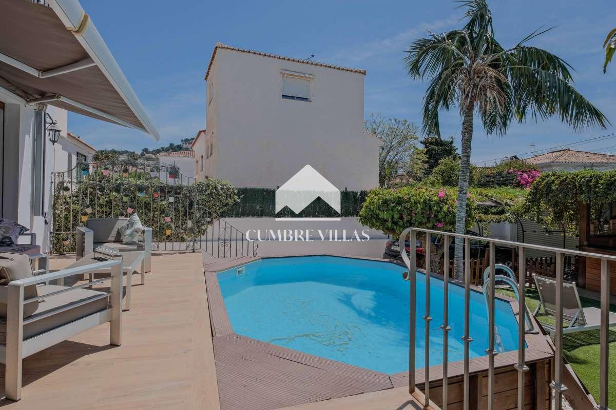 Villa for Sale in Almuñécar