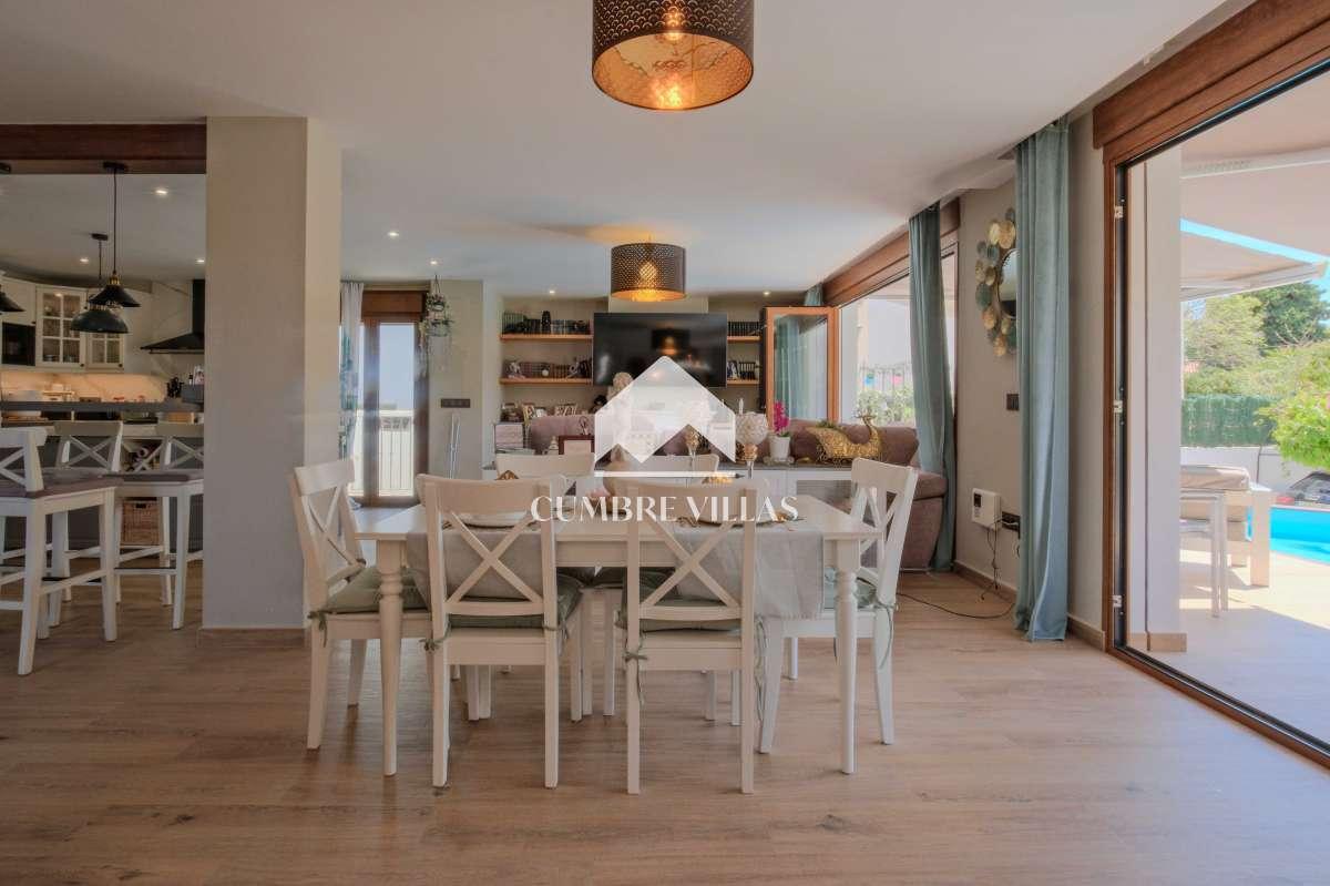 Villa for Sale in Almuñécar
