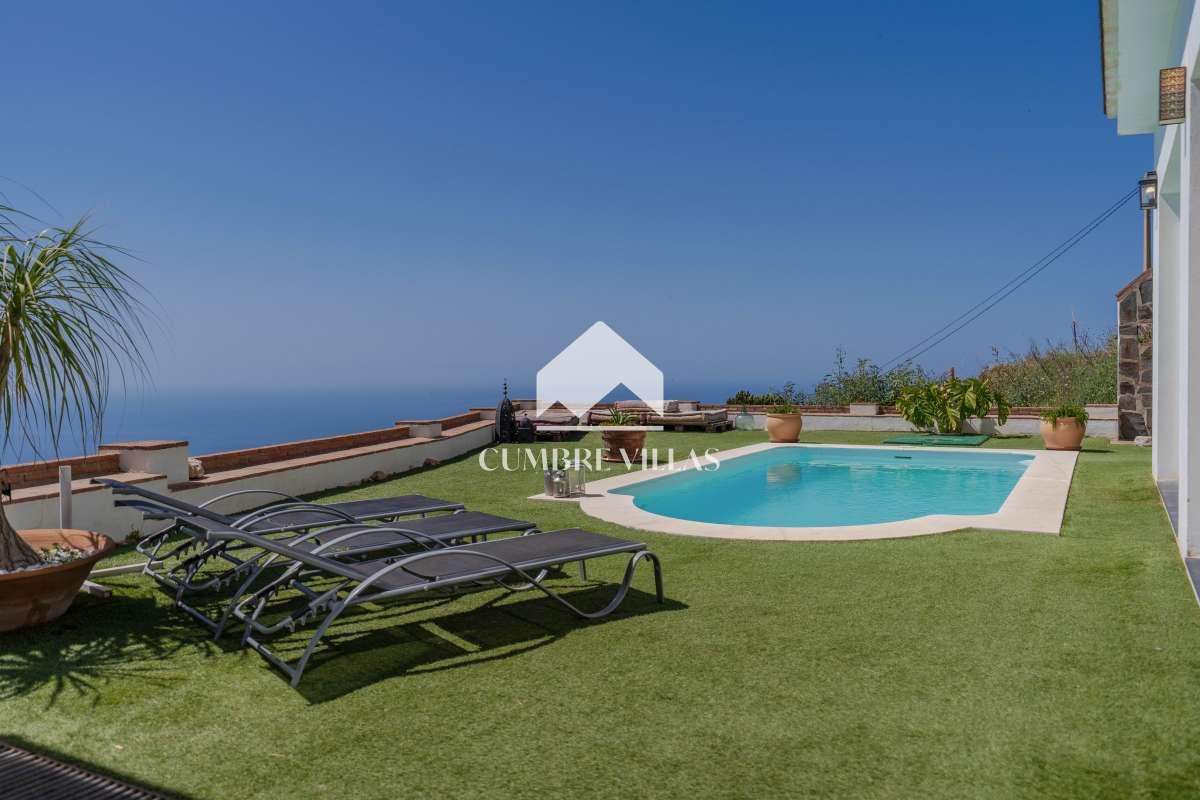 House for Sale in Almuñécar