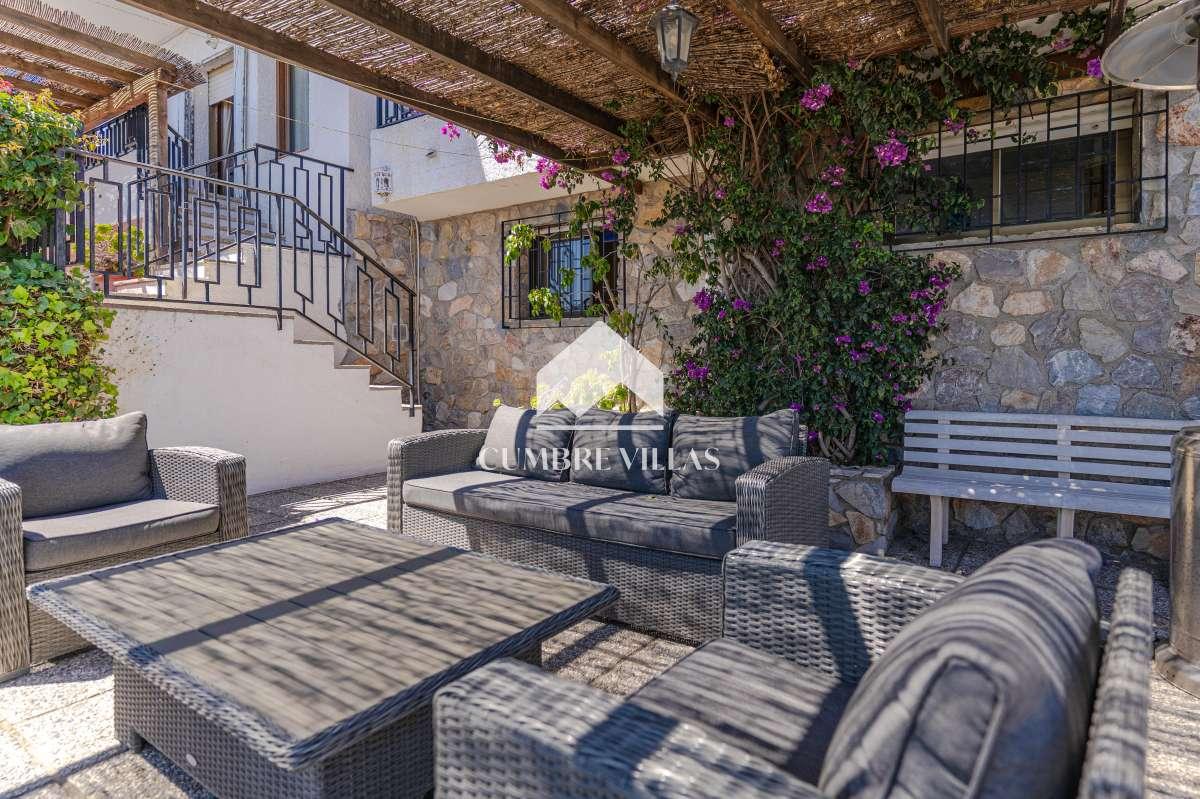 Villa for Sale in Salobreña
