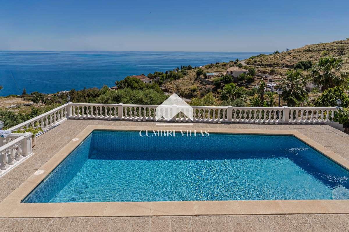 Villa for Sale in Salobreña