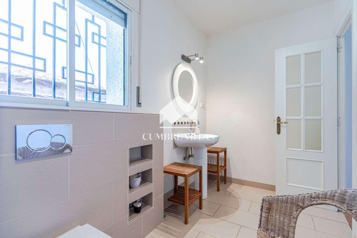 Villa for Sale in Salobreña