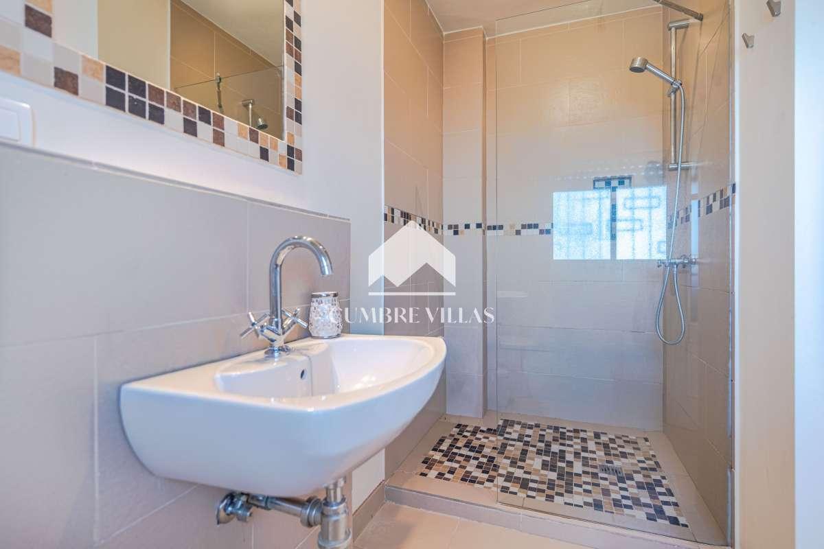 Villa for Sale in Salobreña