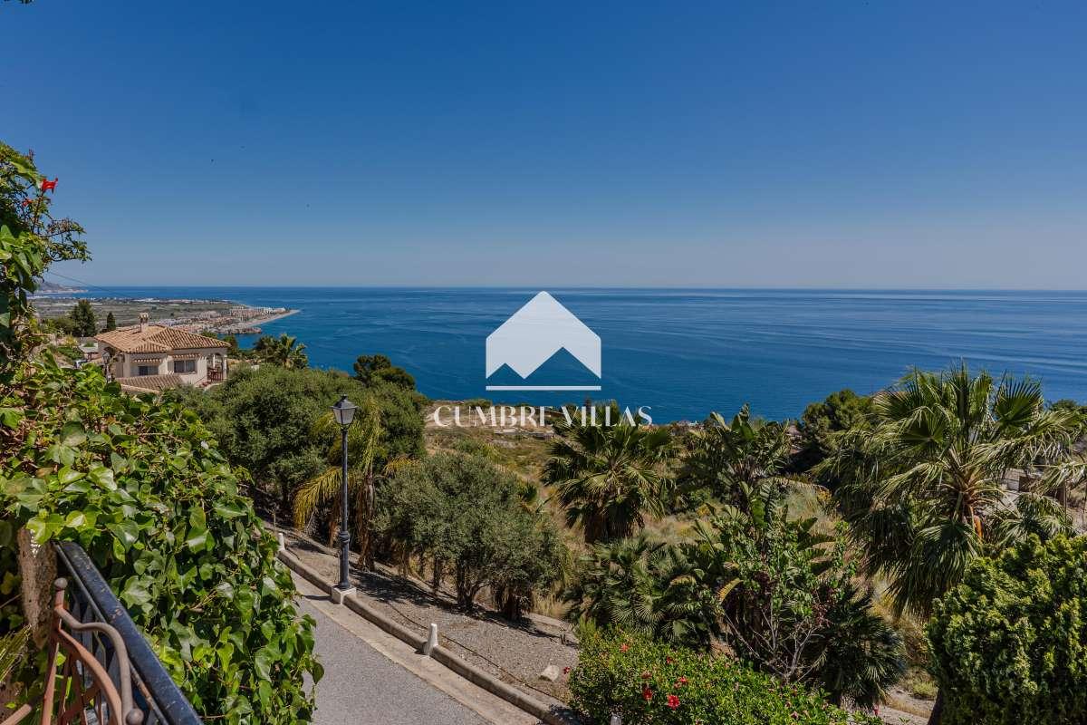 Villa for Sale in Salobreña