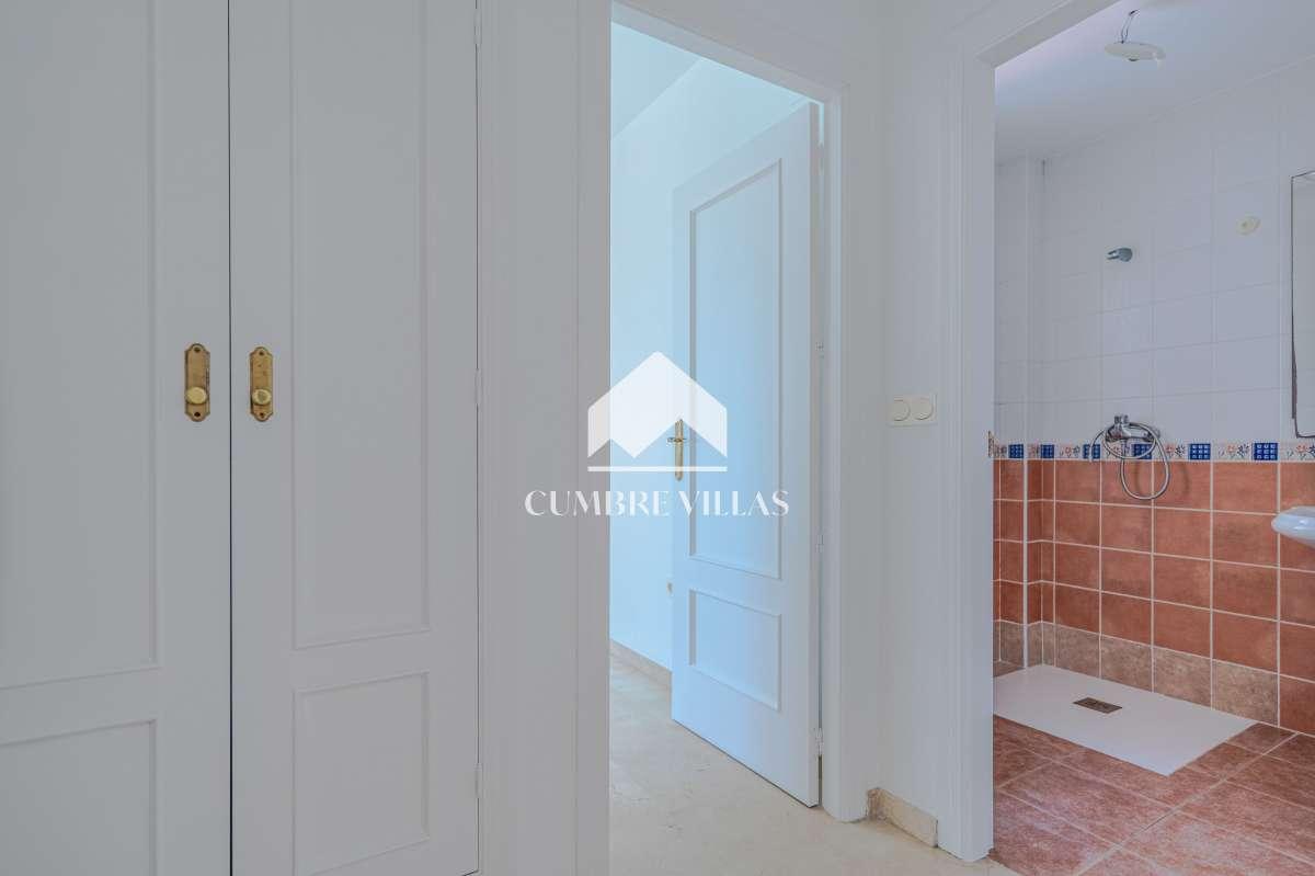 Villa for Sale in Almuñécar