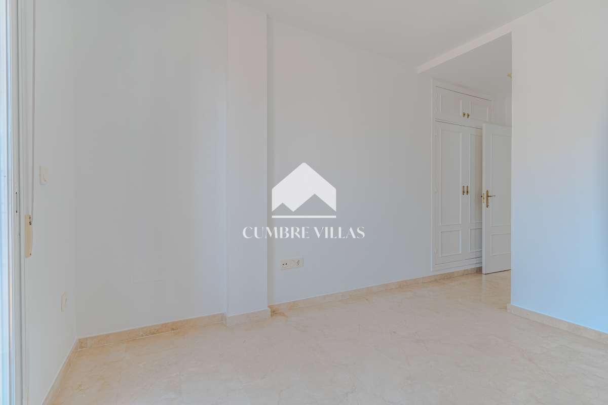Villa for Sale in Almuñécar
