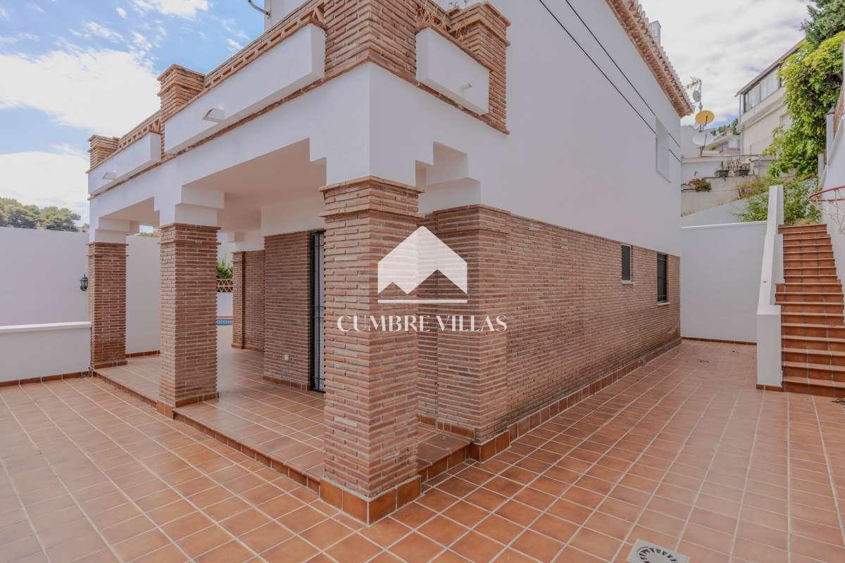 Villa for Sale in Almuñécar