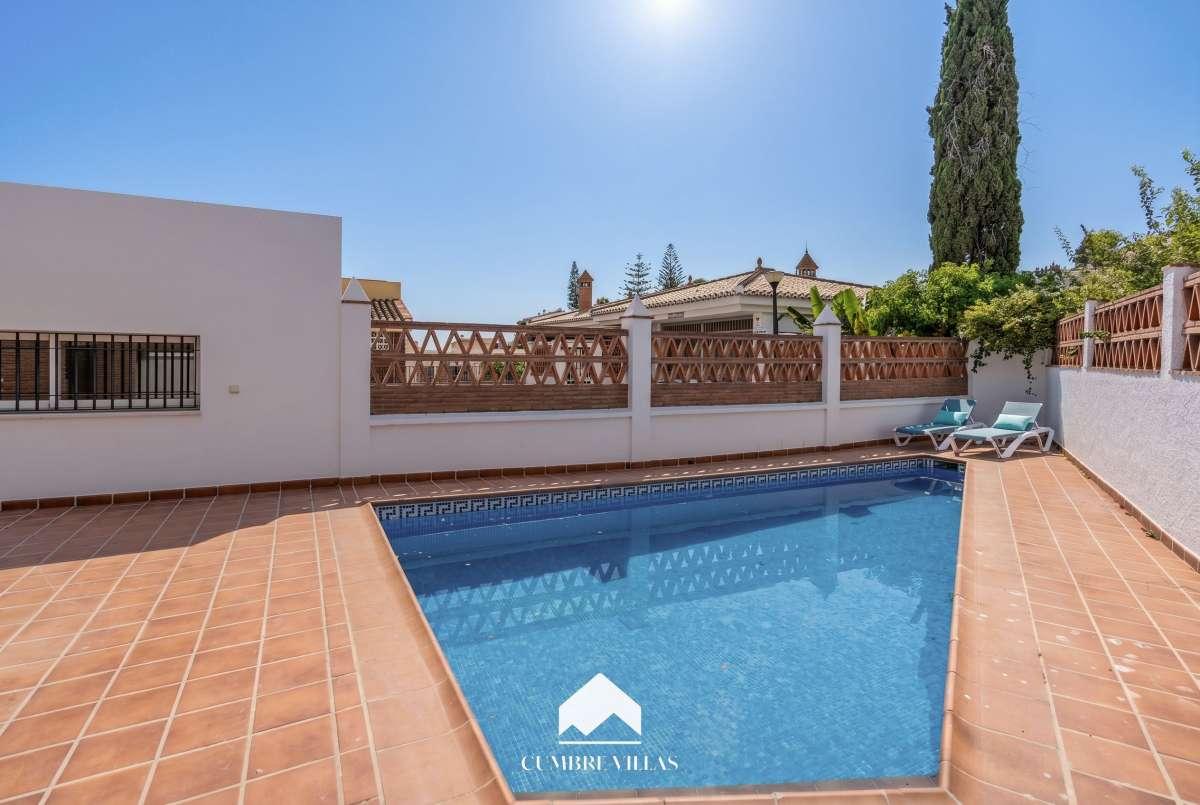 Villa for Sale in Almuñécar