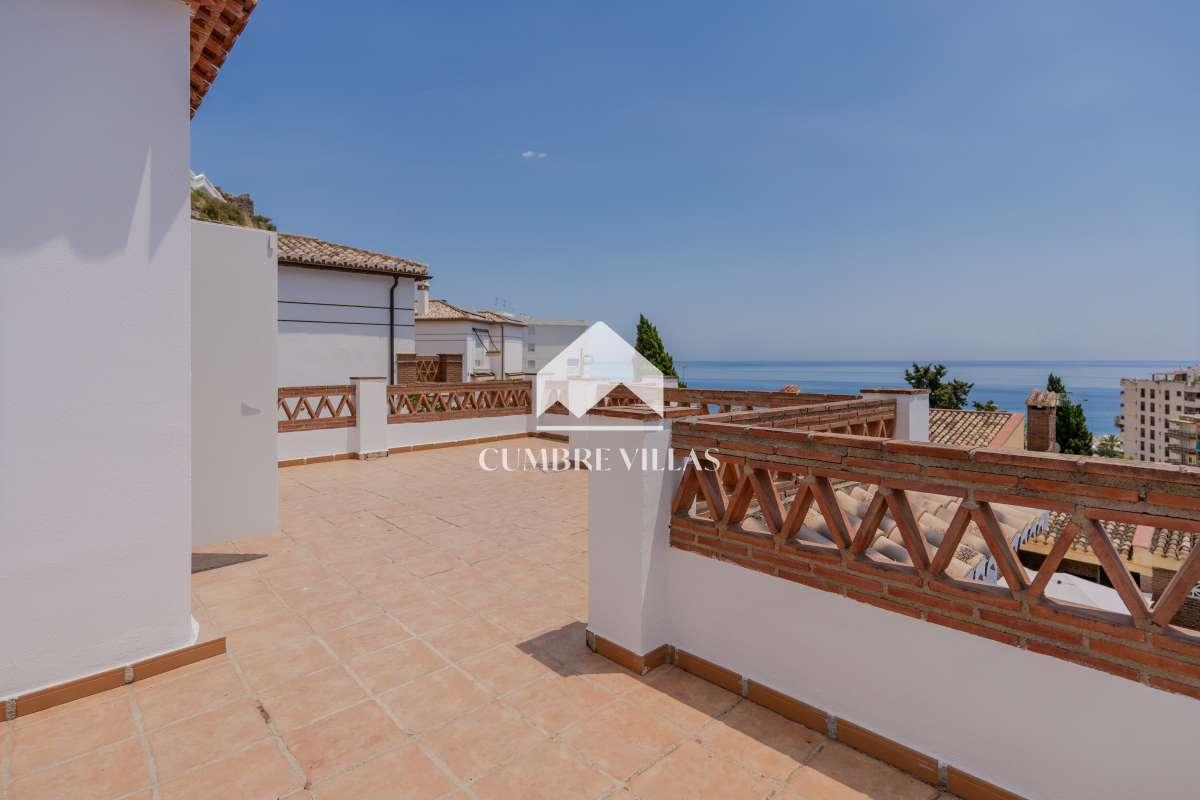 Villa for Sale in Almuñécar