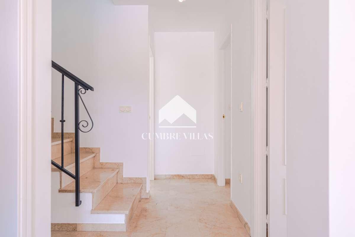 Villa for Sale in Almuñécar