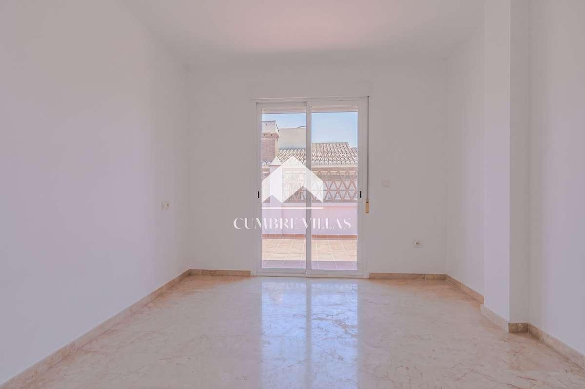 Villa for Sale in Almuñécar