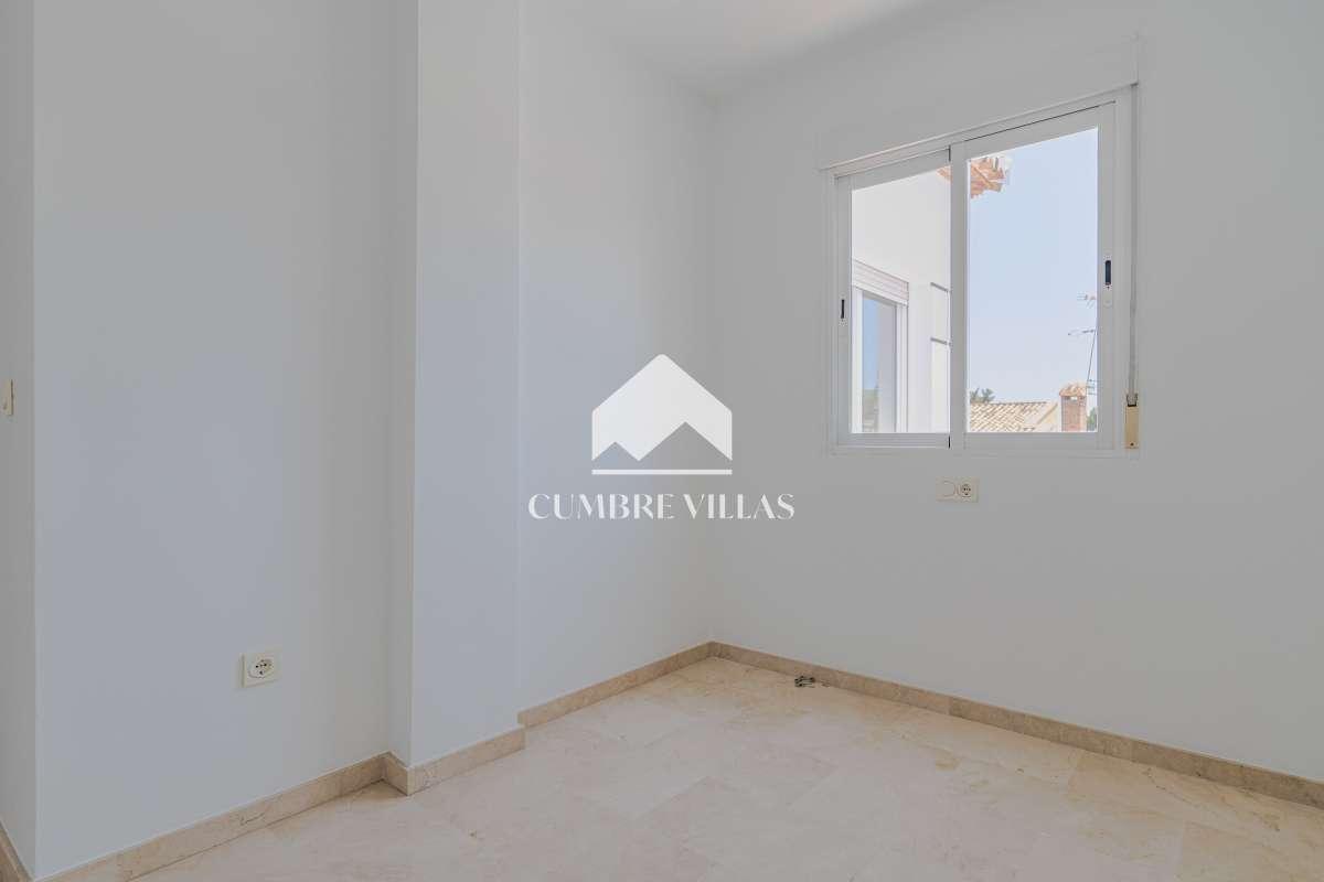 Villa for Sale in Almuñécar