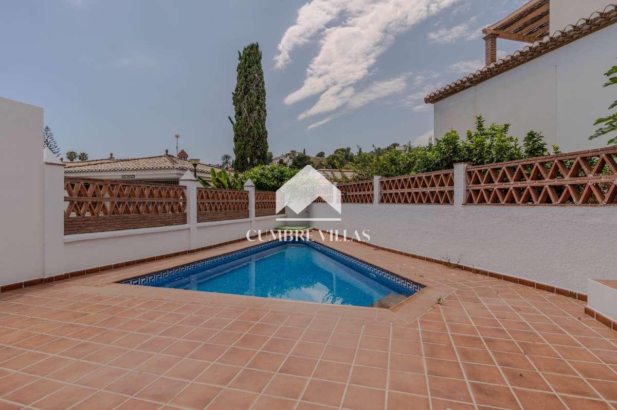 Villa for Sale in Almuñécar