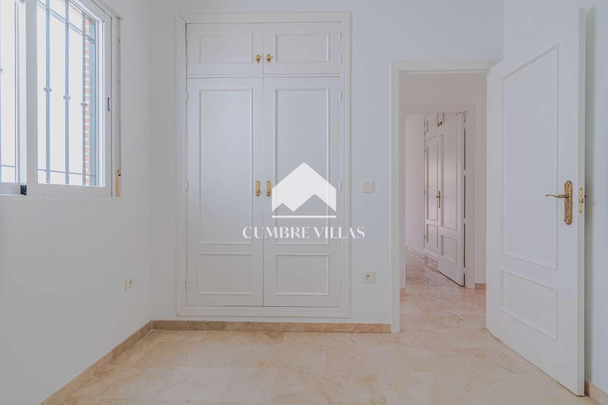 Villa for Sale in Almuñécar