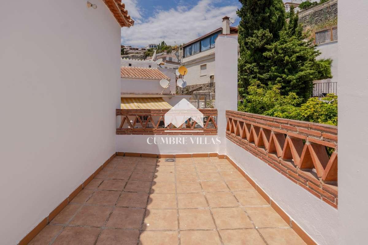 Villa for Sale in Almuñécar