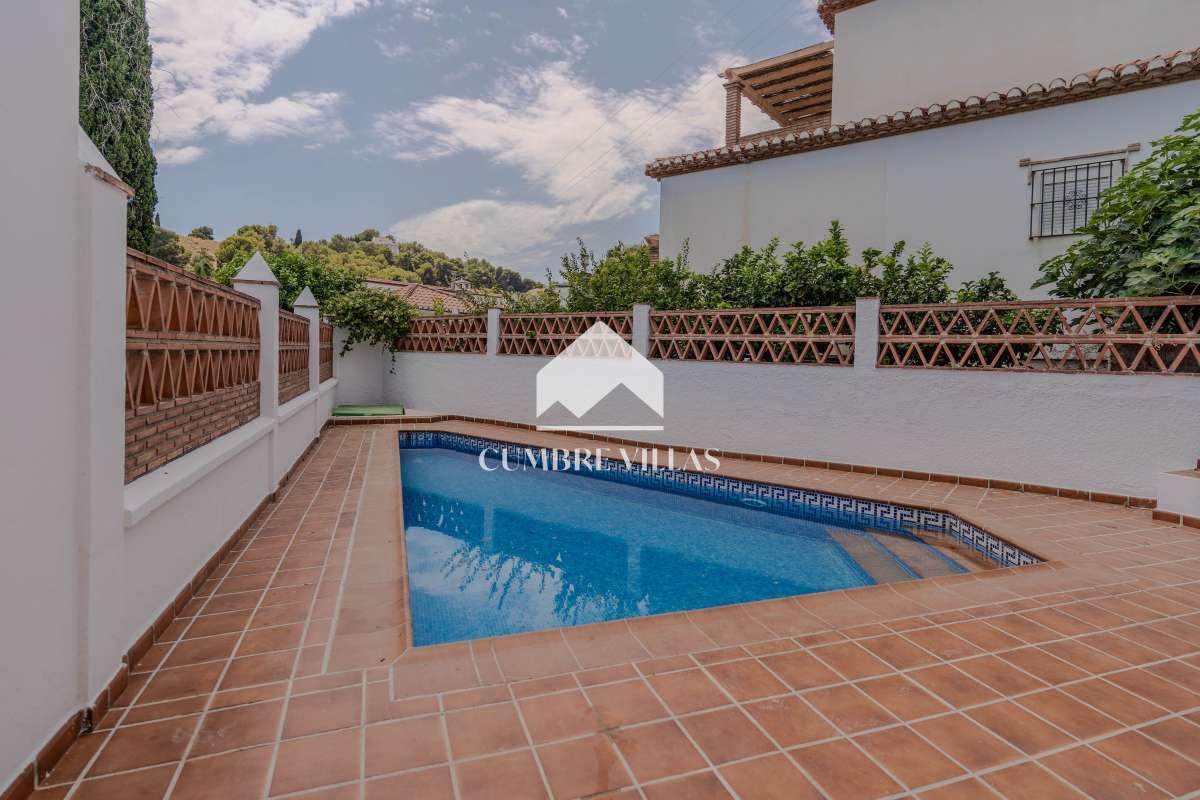 Villa for Sale in Almuñécar