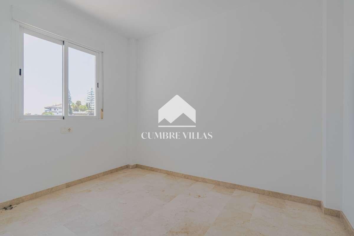 Villa for Sale in Almuñécar
