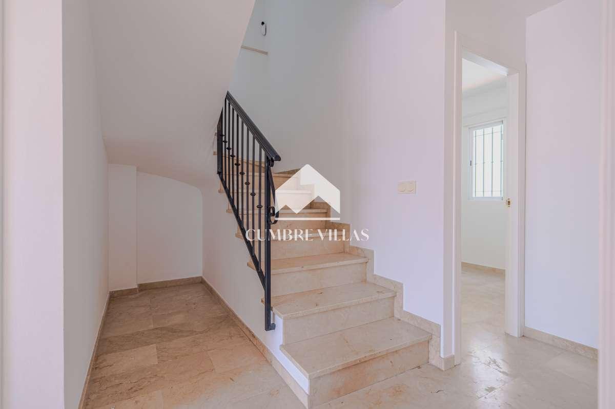 Villa for Sale in Almuñécar