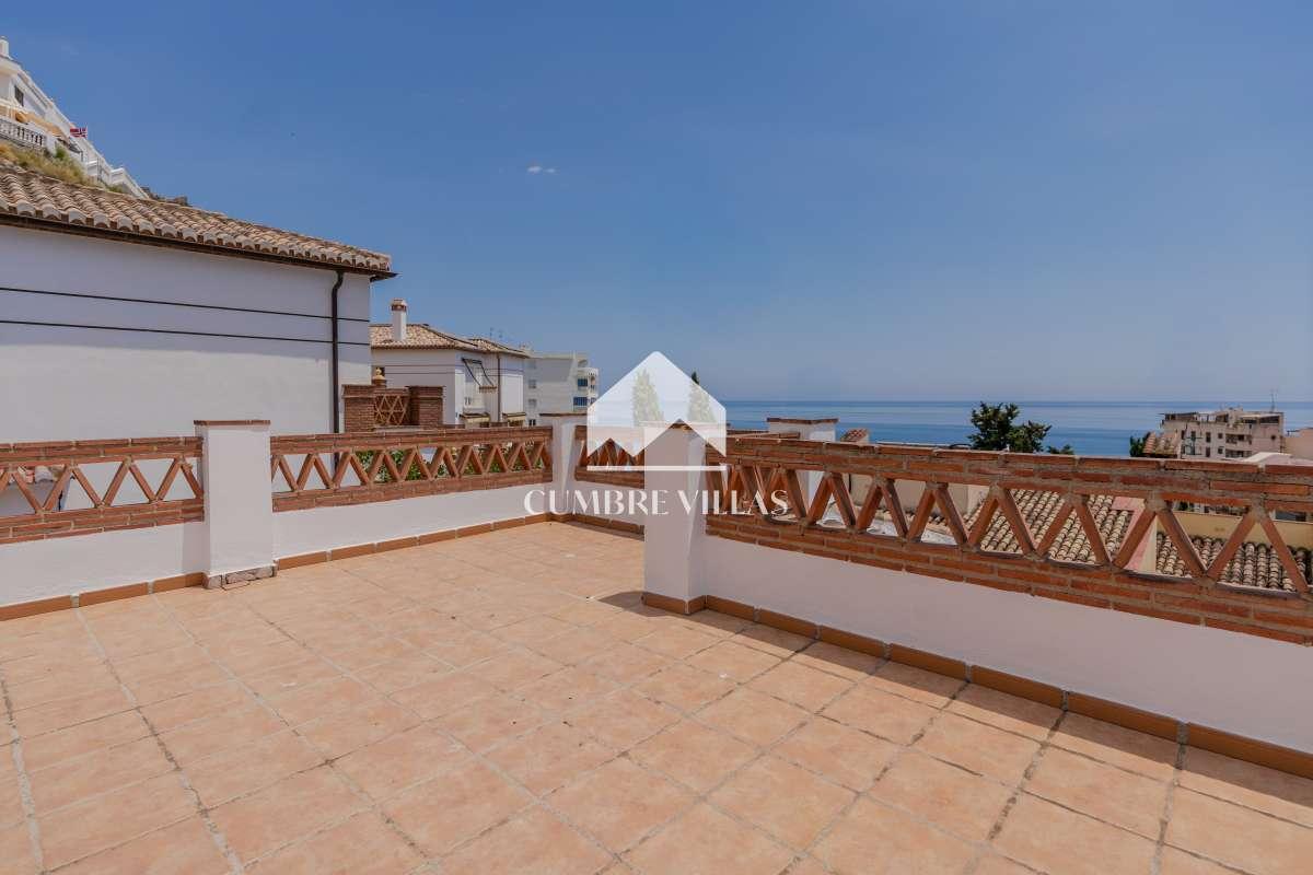 Villa for Sale in Almuñécar