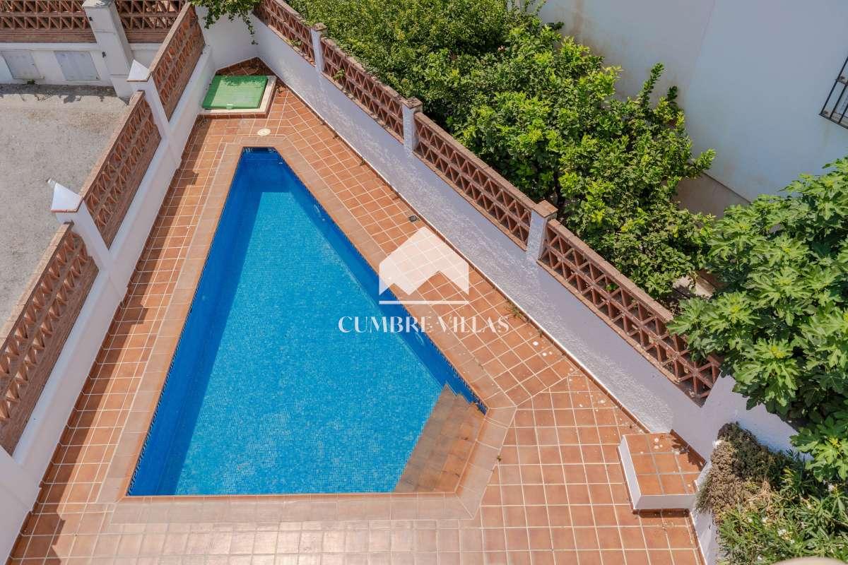 Villa for Sale in Almuñécar