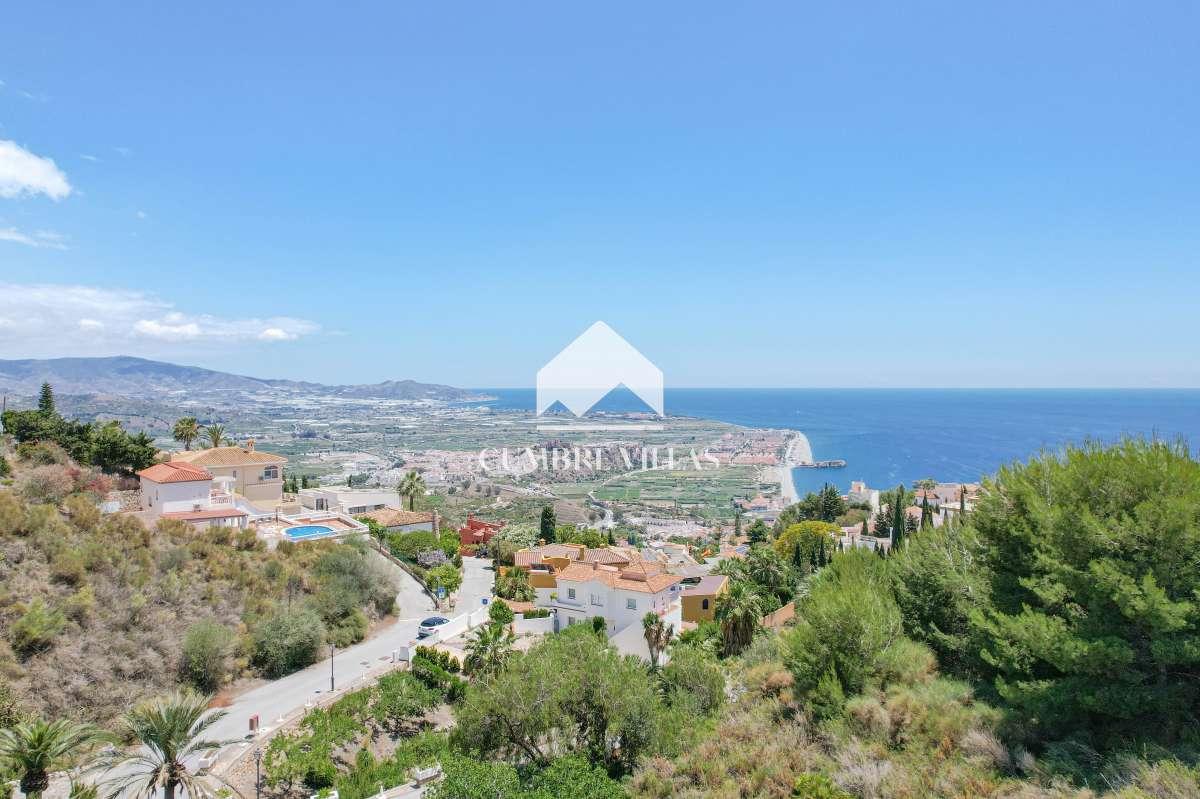Villa for Sale in Salobreña