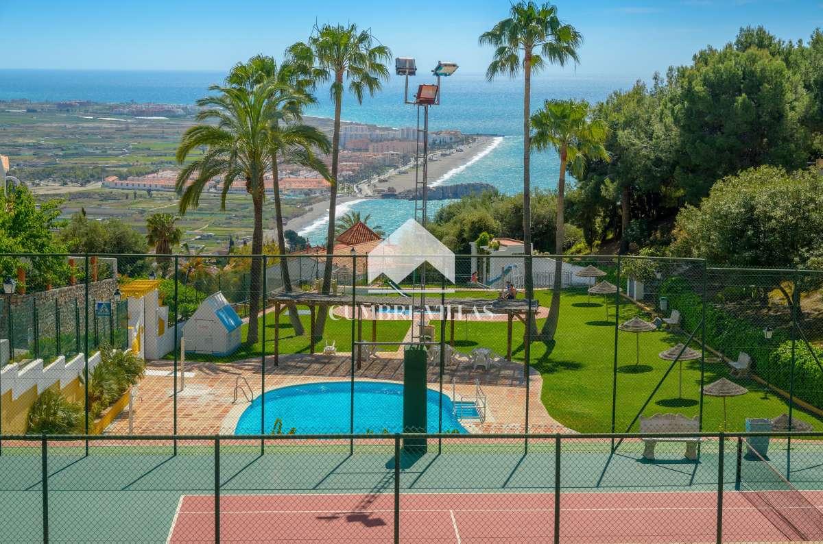 Villa for Sale in Salobreña
