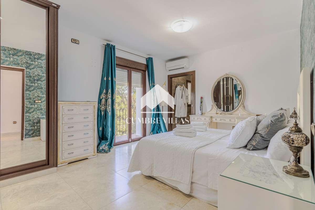 Villa for Sale in Almuñécar