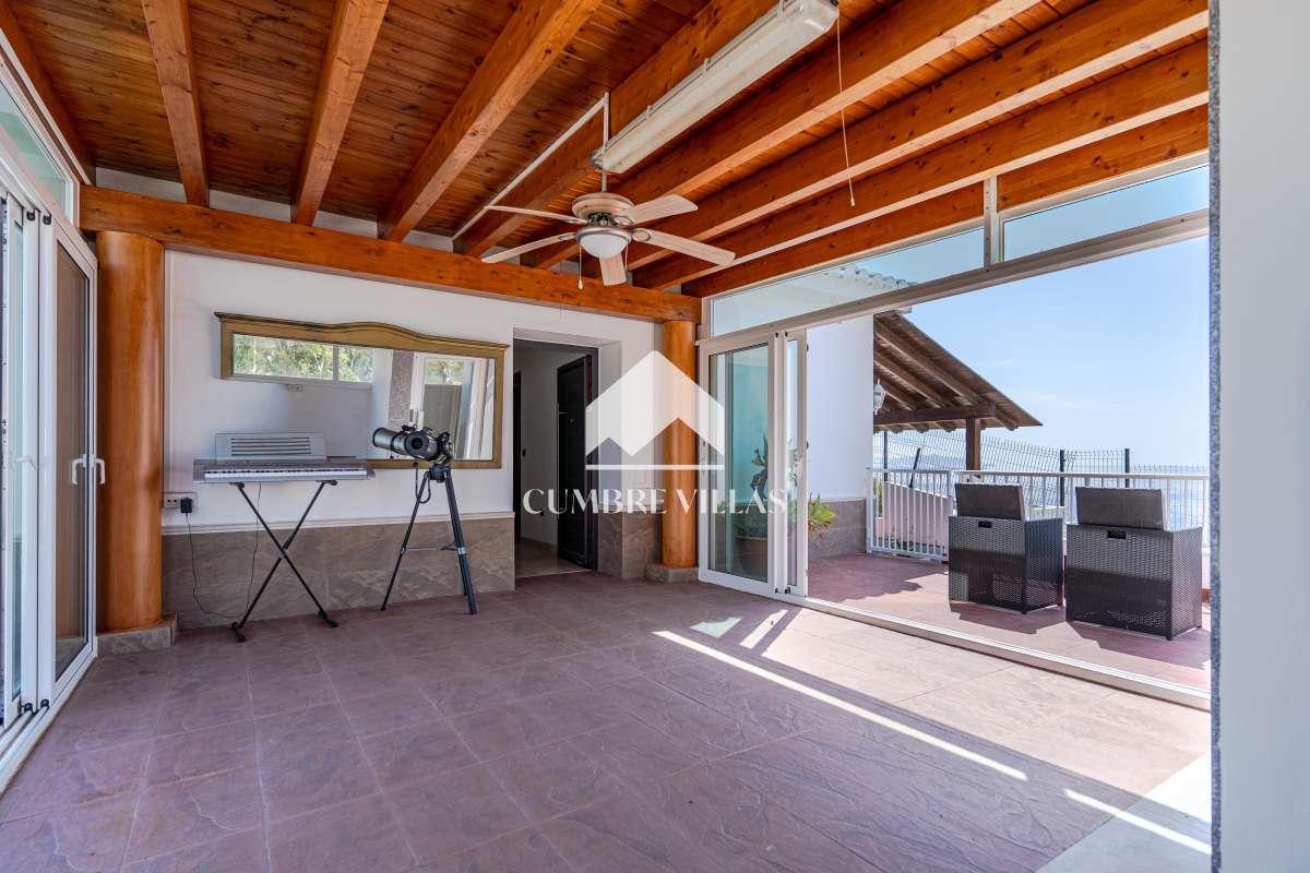 Villa for Sale in Almuñécar