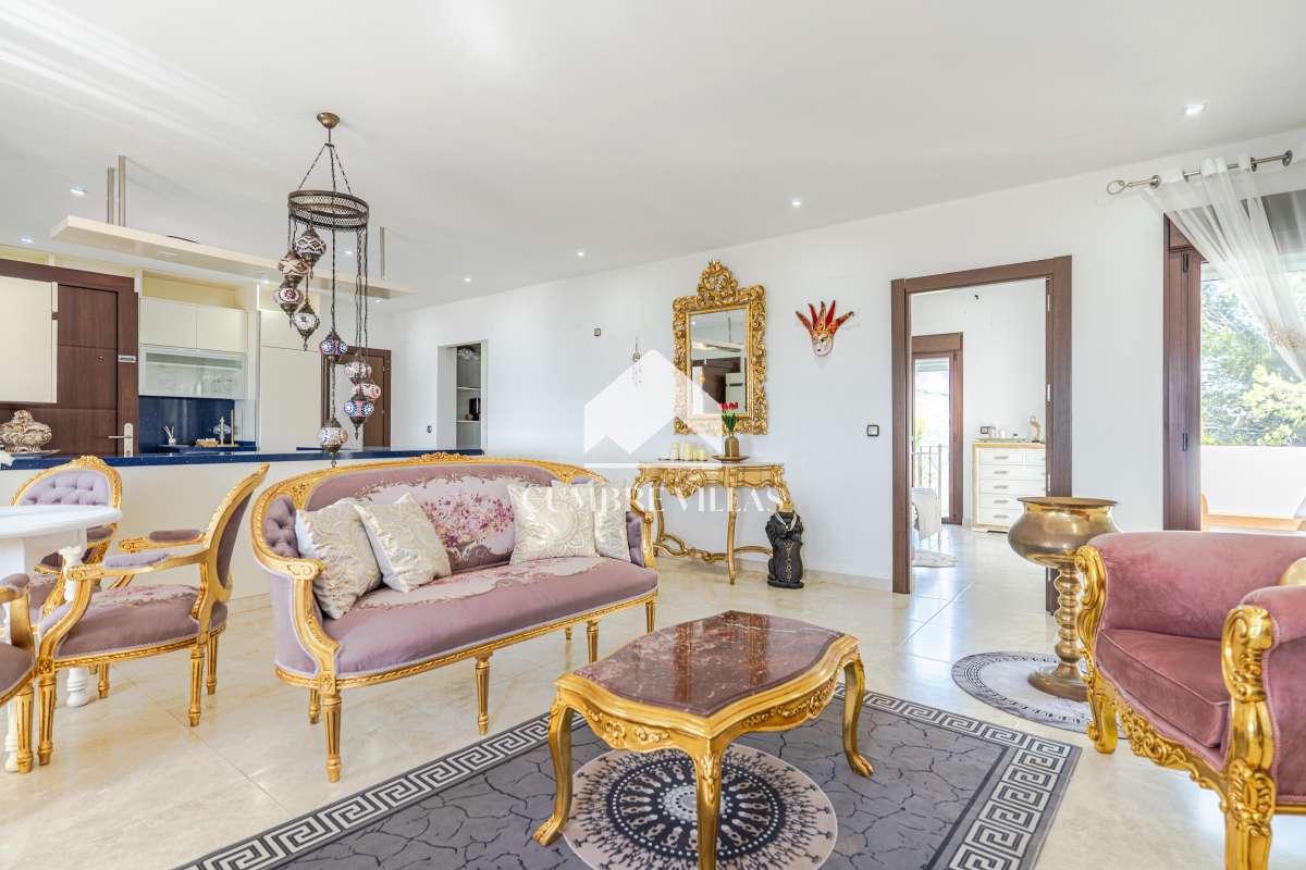 Villa for Sale in Almuñécar