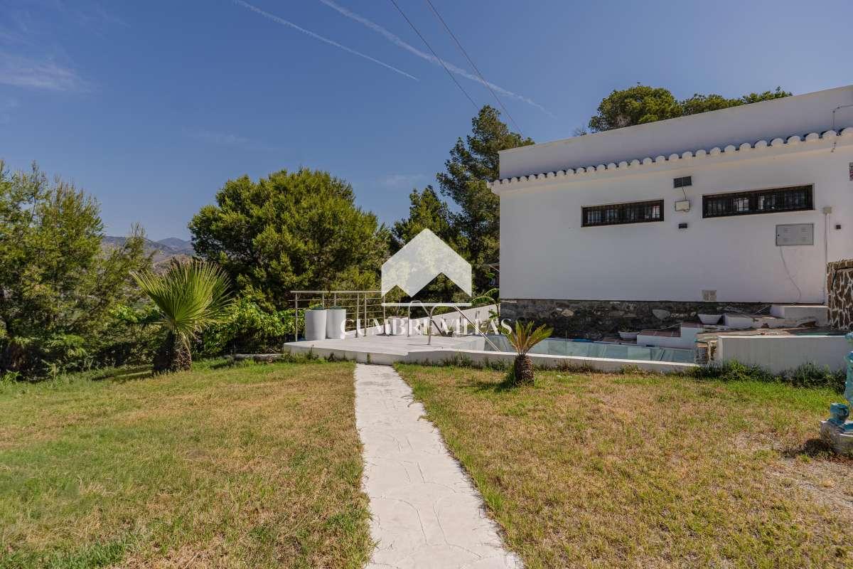 Villa for Sale in Almuñécar