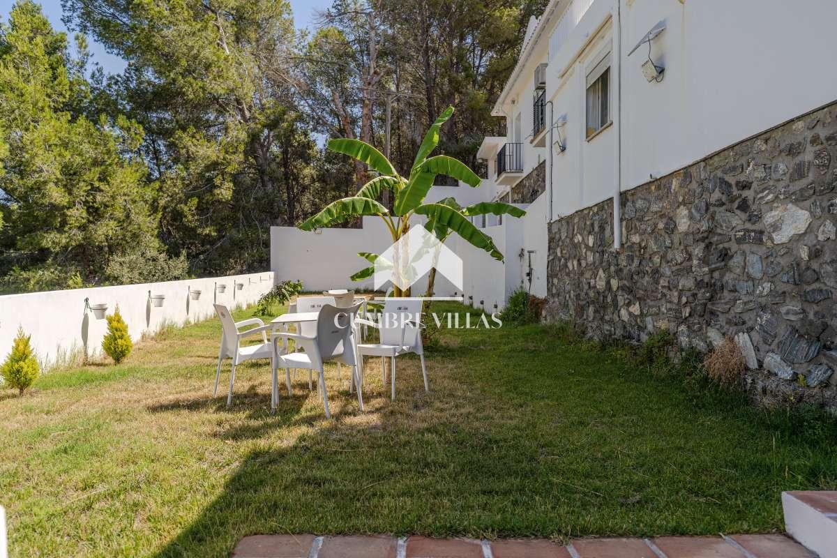 Villa for Sale in Almuñécar