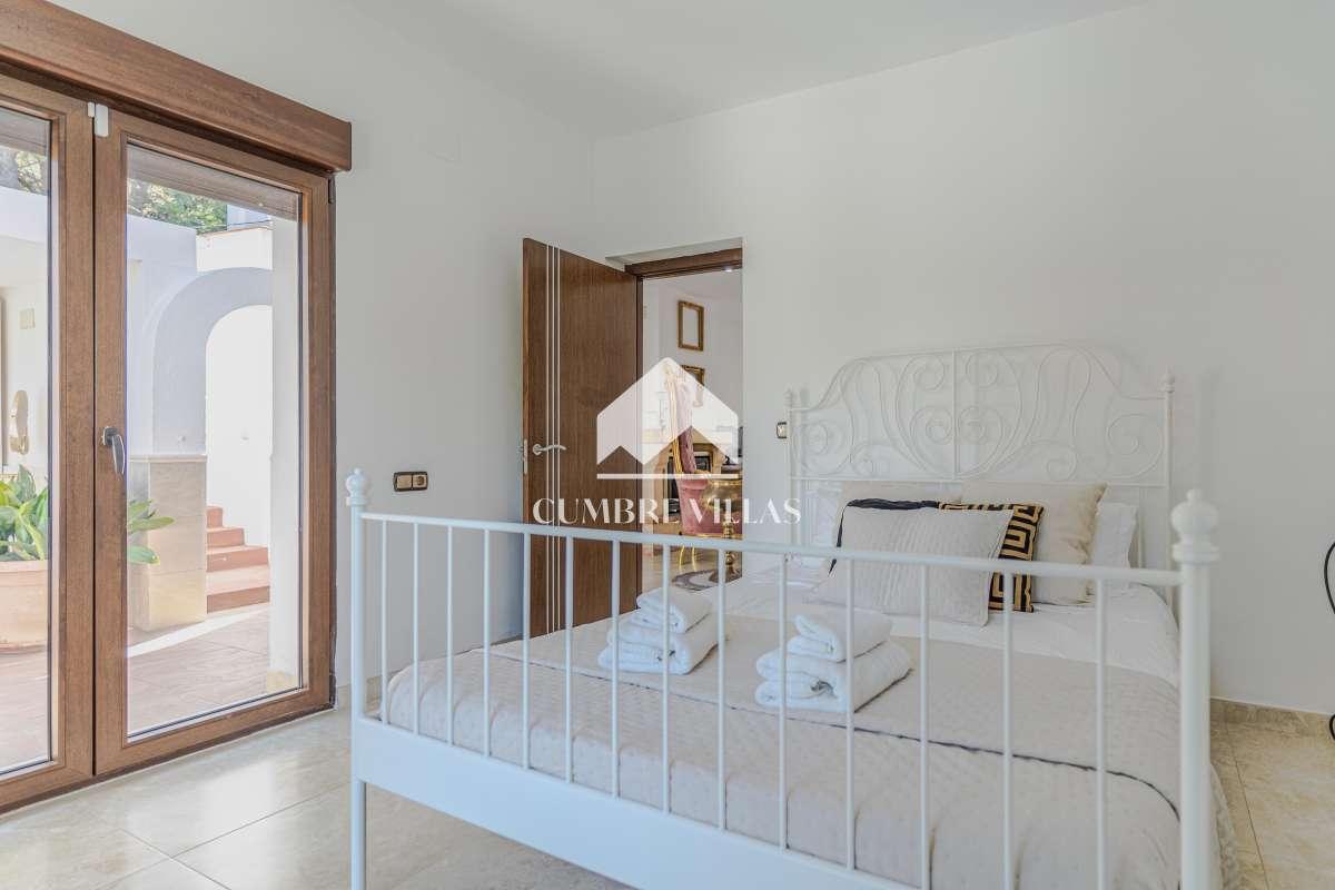 Villa for Sale in Almuñécar