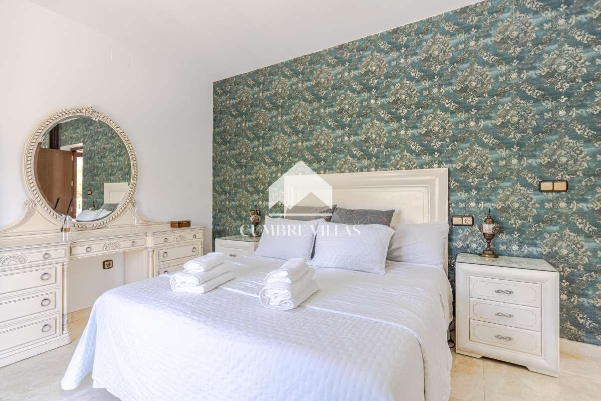 Villa for Sale in Almuñécar