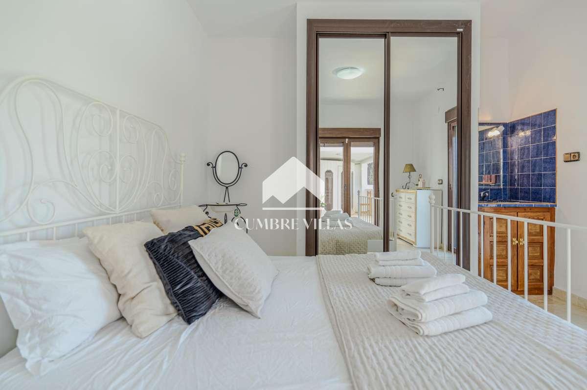 Villa for Sale in Almuñécar