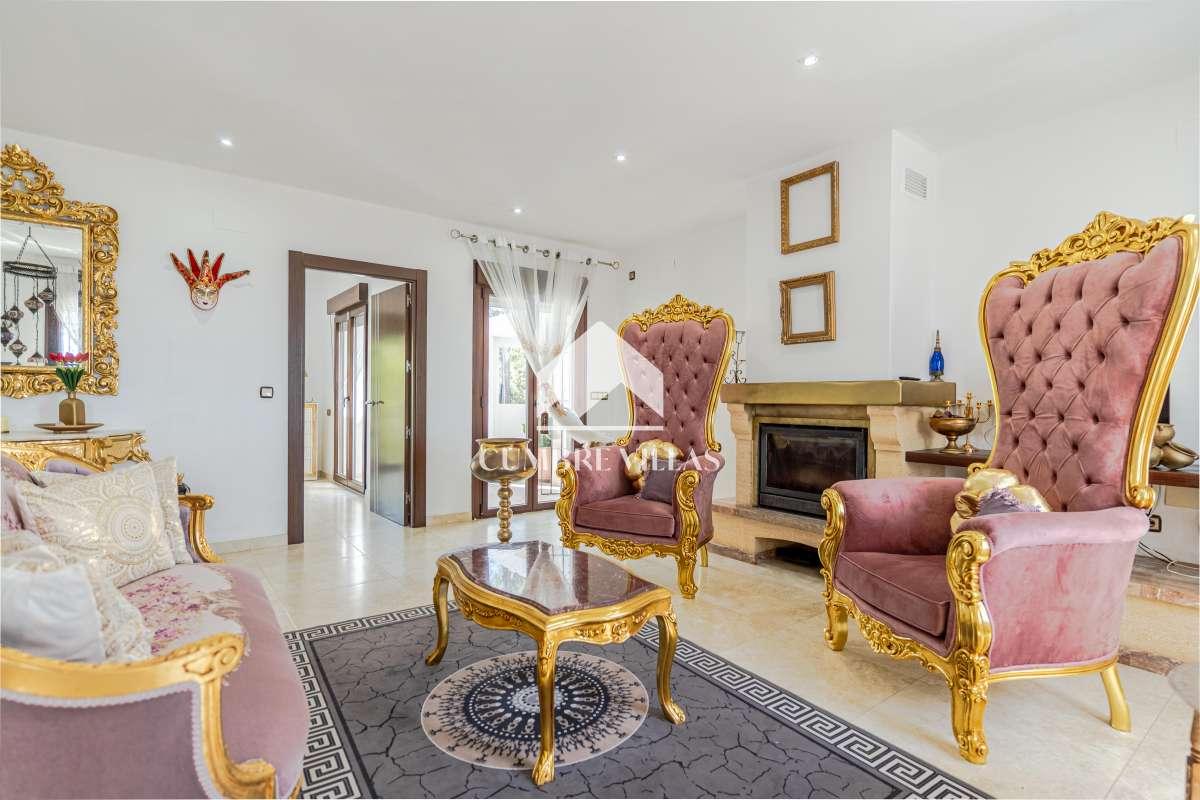 Villa for Sale in Almuñécar