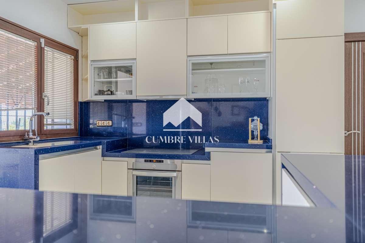 Villa for Sale in Almuñécar
