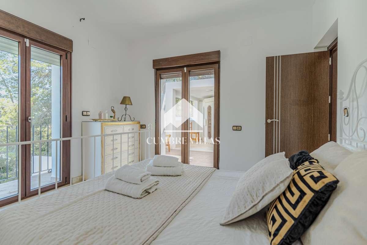 Villa for Sale in Almuñécar