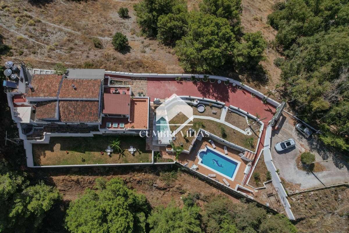 Villa for Sale in Almuñécar