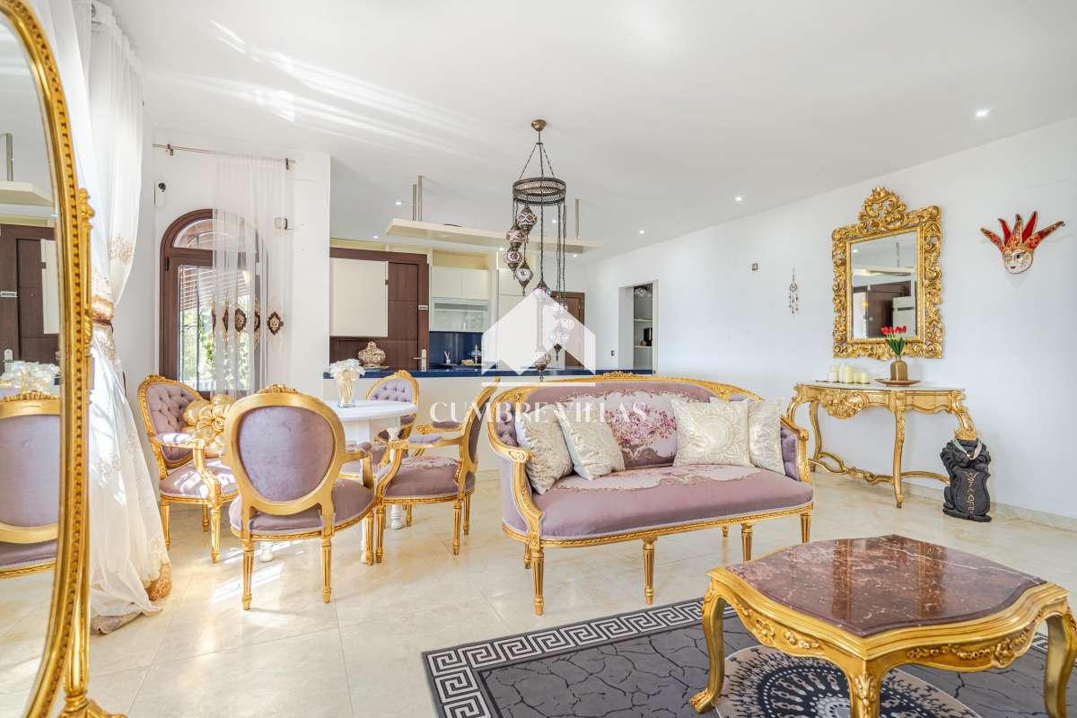 Villa for Sale in Almuñécar