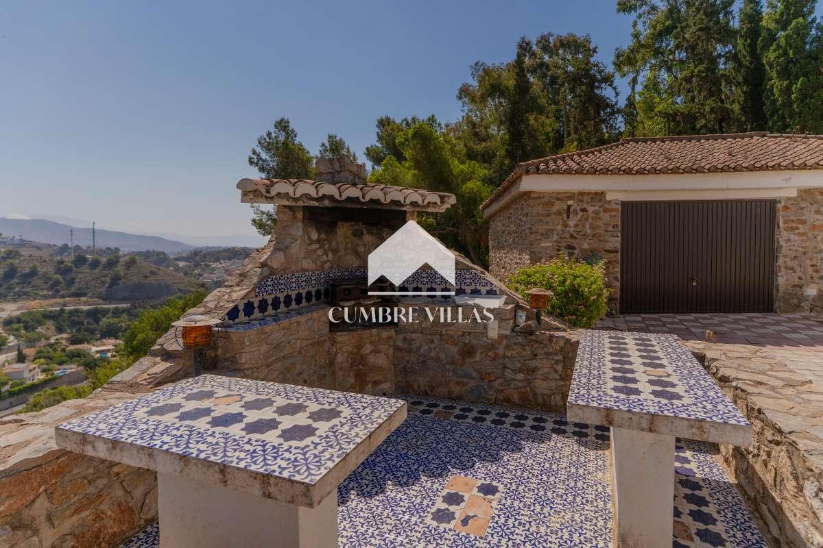 Villa for Sale in Almuñécar