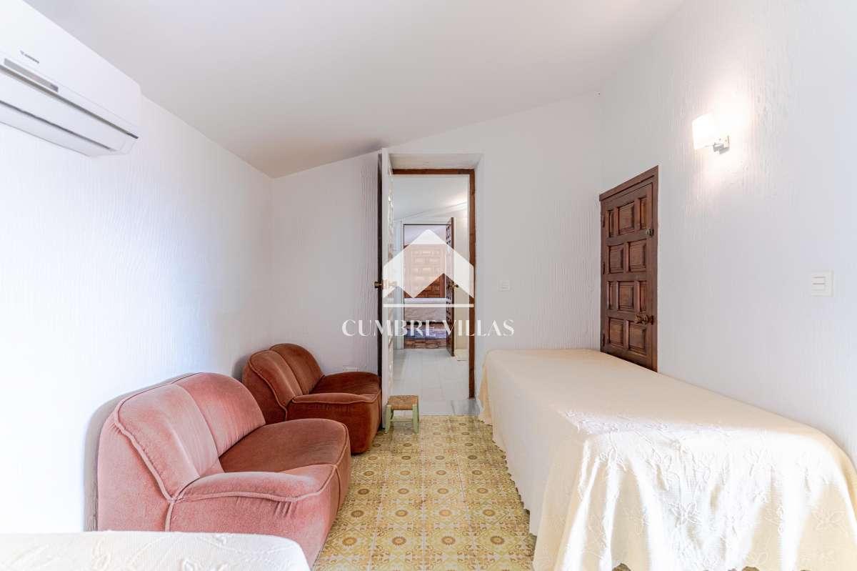 Villa for Sale in Almuñécar