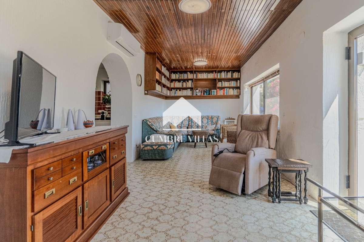 Villa for Sale in Almuñécar