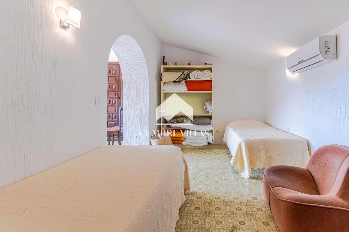 Villa for Sale in Almuñécar