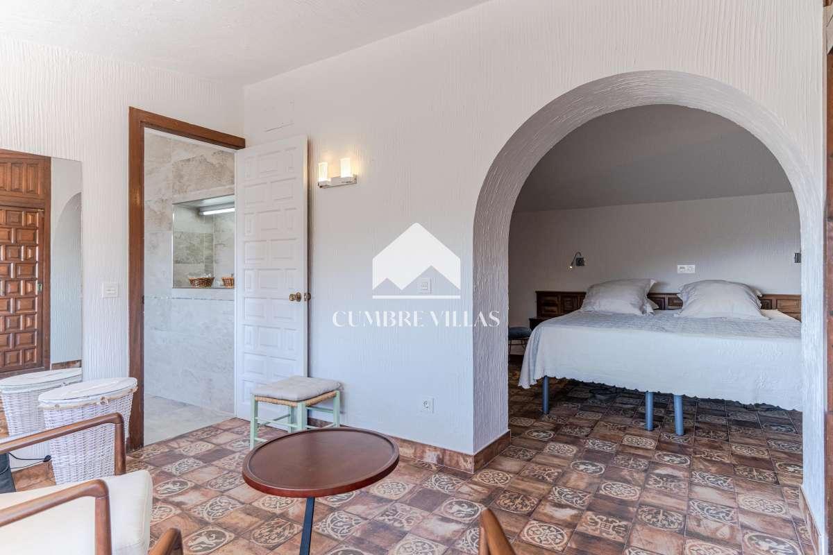 Villa for Sale in Almuñécar