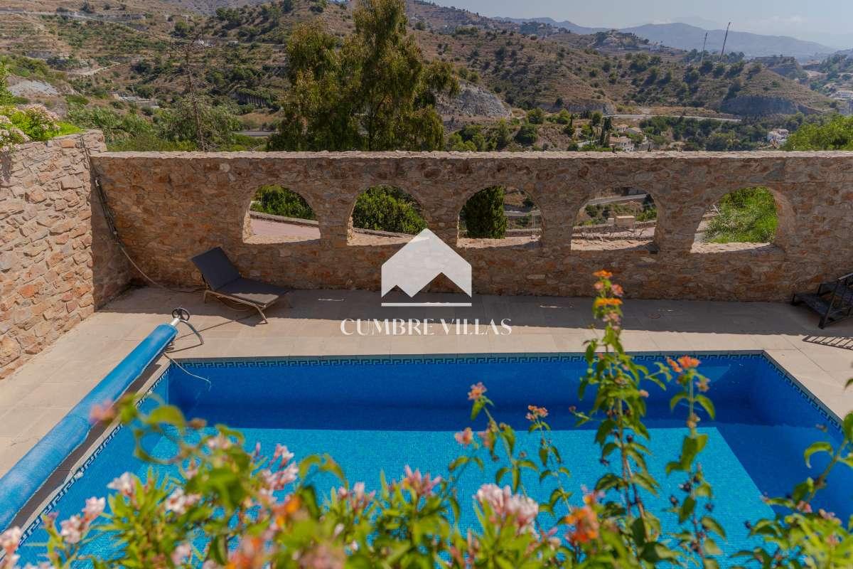 Villa for Sale in Almuñécar