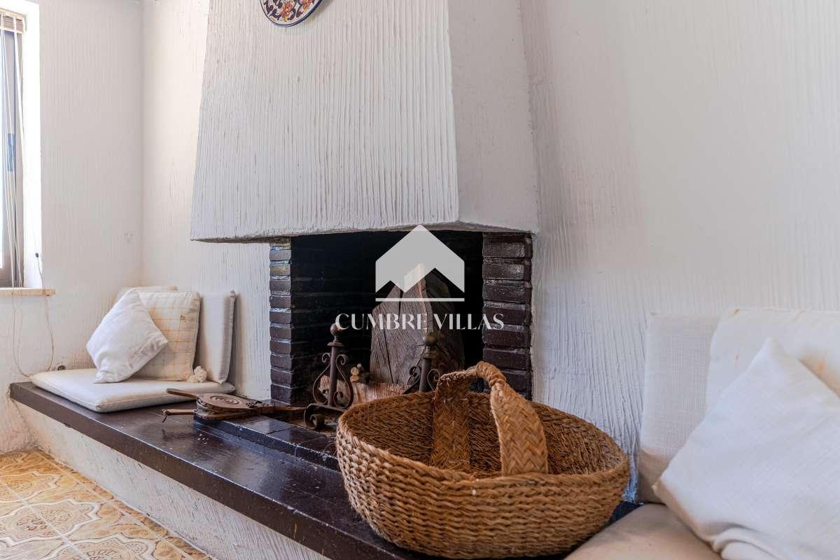 Villa for Sale in Almuñécar
