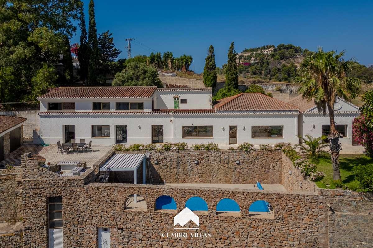 Villa for Sale in Almuñécar