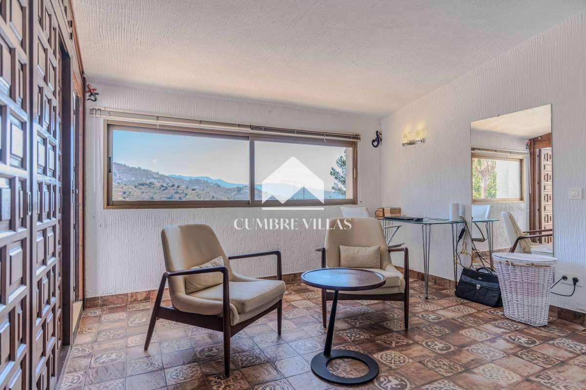 Villa for Sale in Almuñécar