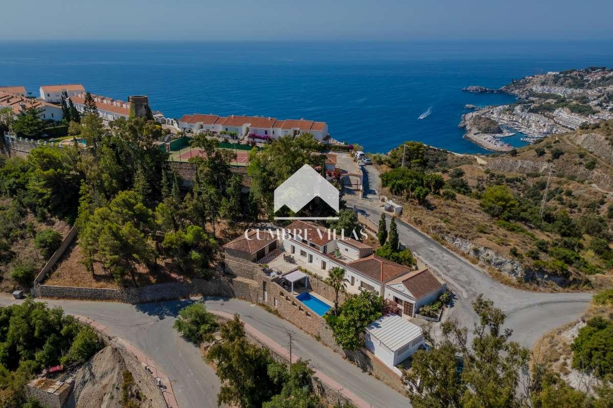 Villa for Sale in Almuñécar