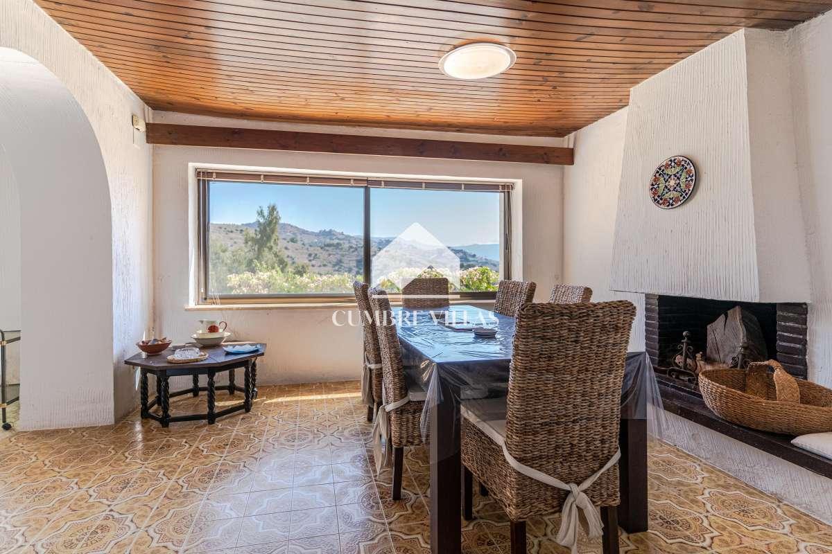 Villa for Sale in Almuñécar